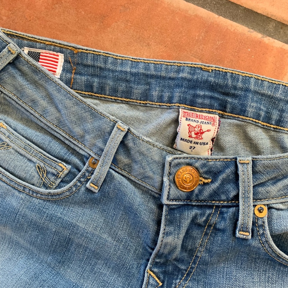 True Religion Trisha Light Wash Flare Leg Jeans - Picture 4 of 8